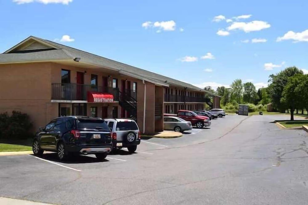 OYO Hotel Richburg SC I-77 1