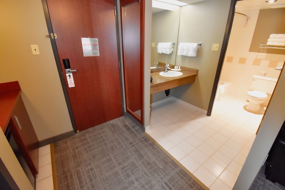 Canad Inns Destination Centre Fort Garry 1
