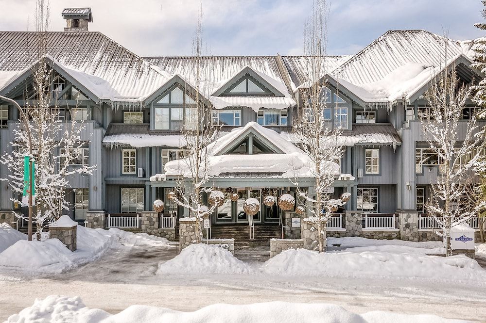 Glacier Lodge 1
