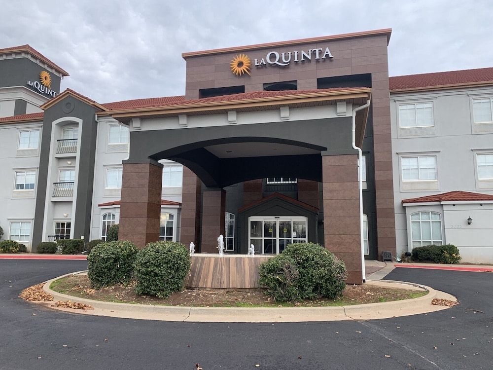 La Quinta by Wyndham OKC North - Quail Springs 1