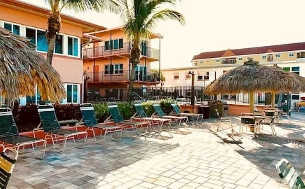 Coral Shores Resort 1