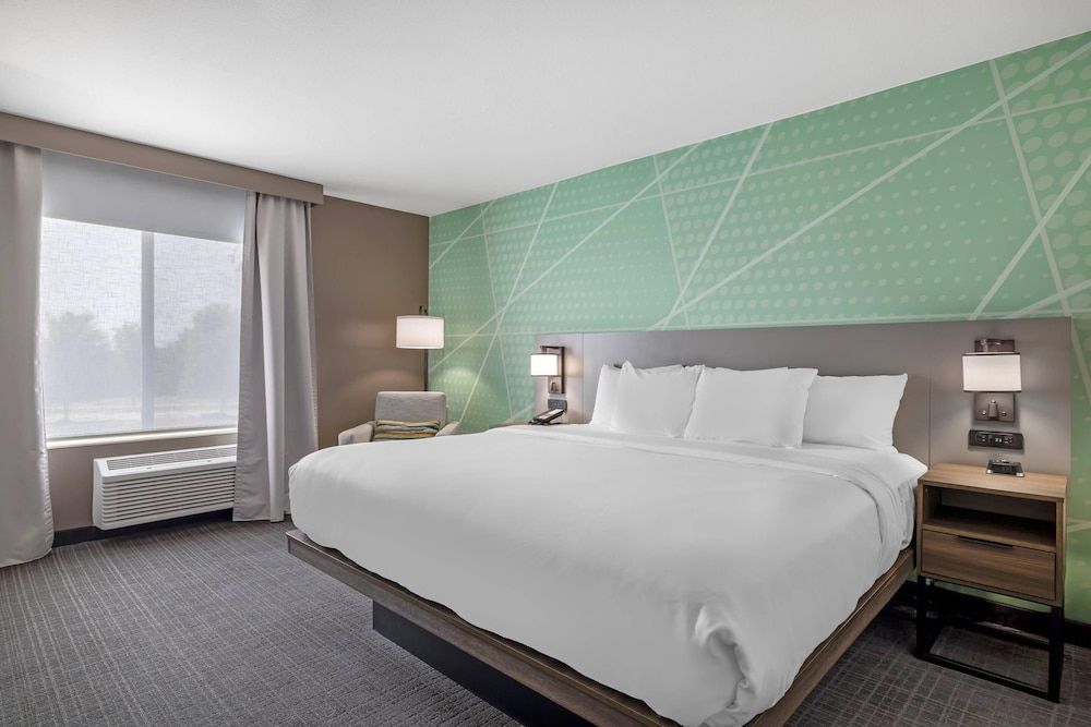 Comfort Inn & Suites Rochester South Mayo Clinic 1