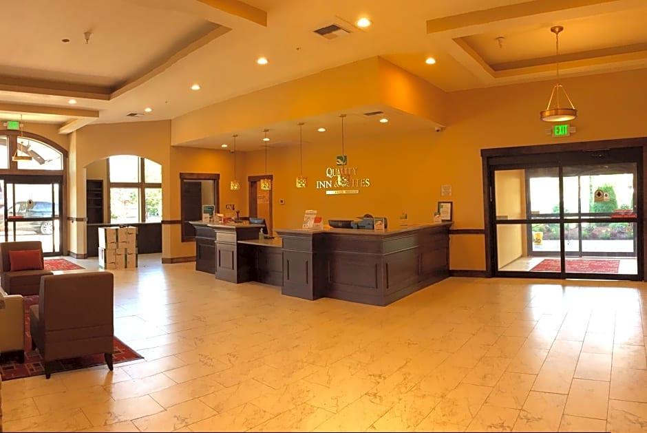 Quality Inn & Suites Tacoma Seattle 2