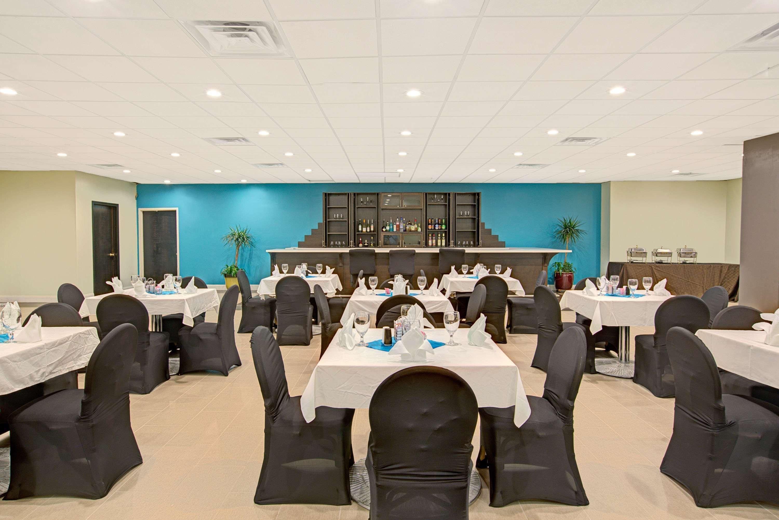 Ramada Plaza by Wyndham Charlotte Airport 1