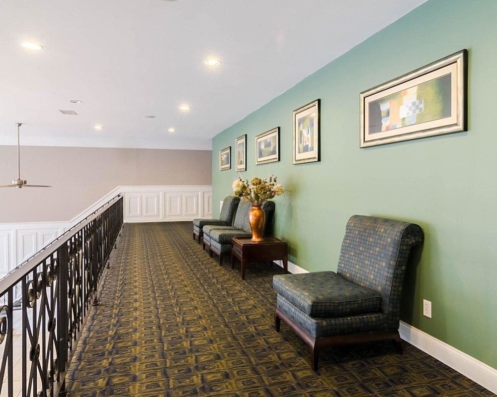 Rodeway Inn & Suites Williamsburg Central 2