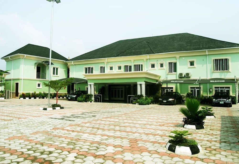 Milestone Hotel 1