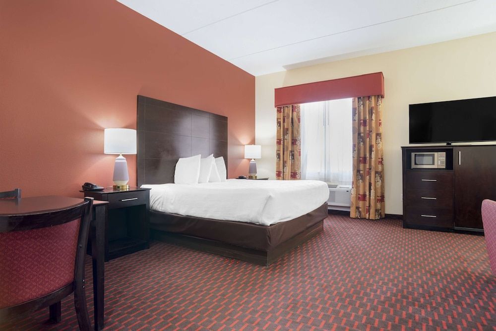 Best Western Plus Flowood Inn & Suites 1