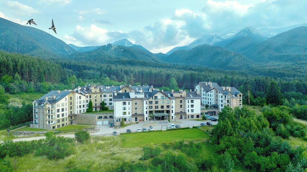 Saint George Palace Aparthotel 1