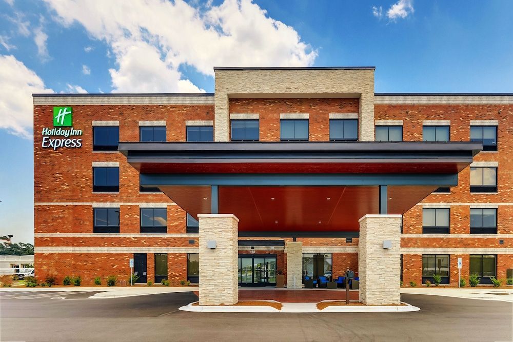 Holiday Inn Express WILMINGTON - PORTERS NECK by IHG 1