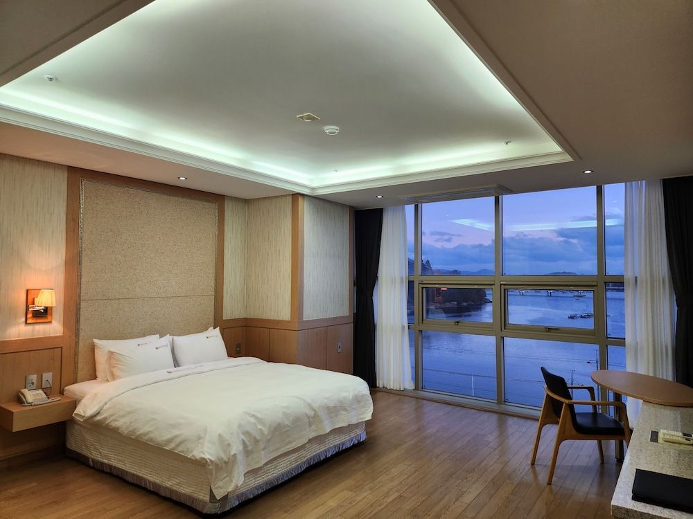 Benikea Hotel Yeosu 1