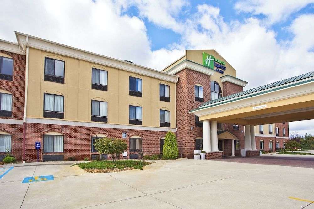 Holiday Inn Express & Suites GOSHEN by IHG 1