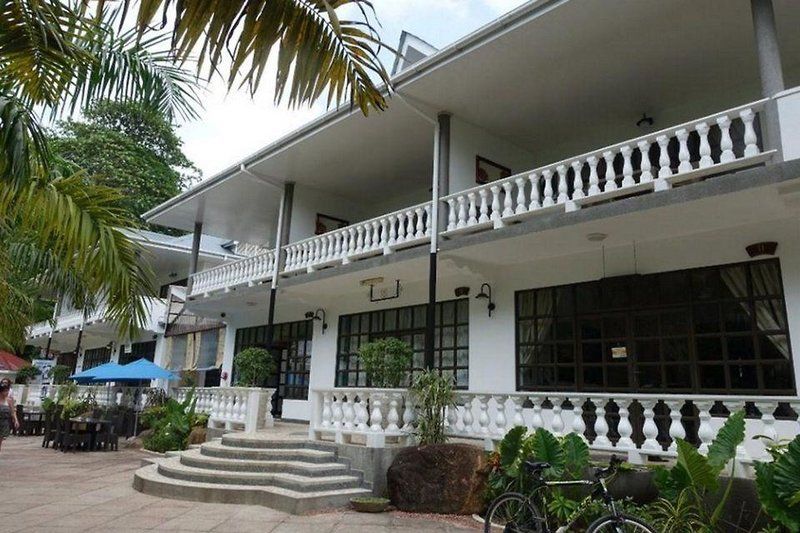 La Digue Self-Catering Apartments 2