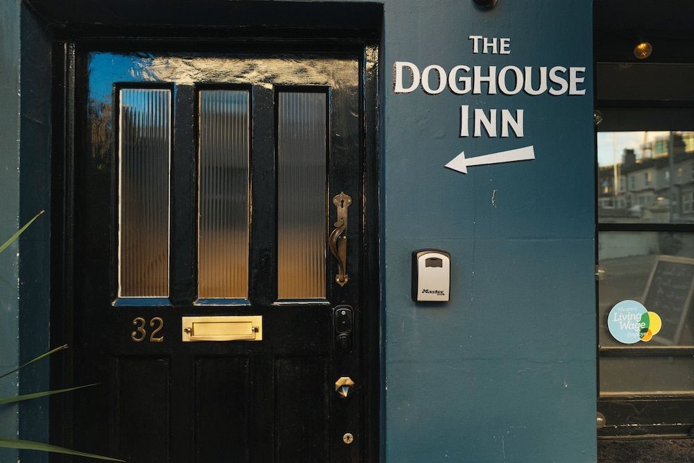 The Doghouse Inn 1