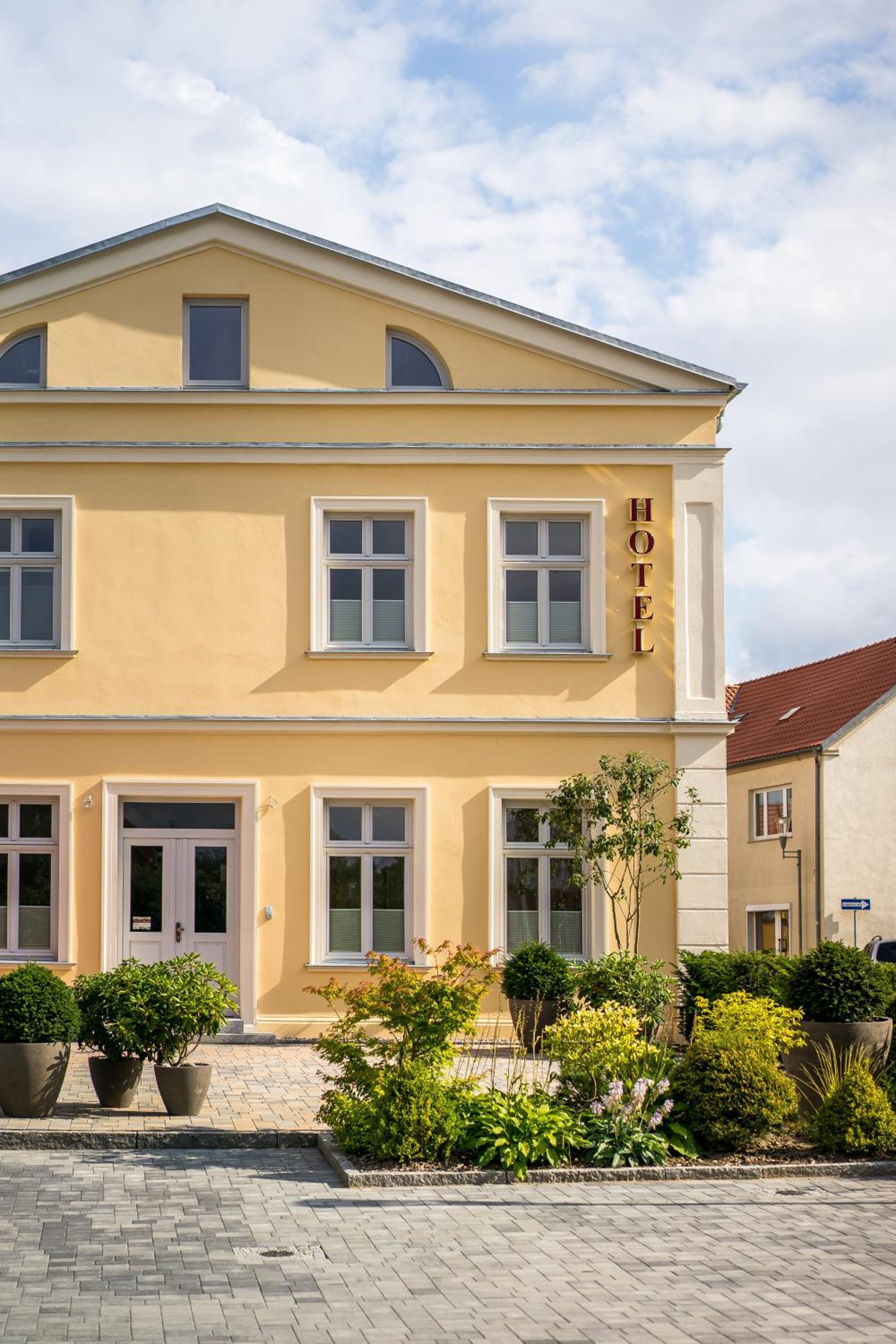 Hotel Mecklenburger Hof Gnoien 1