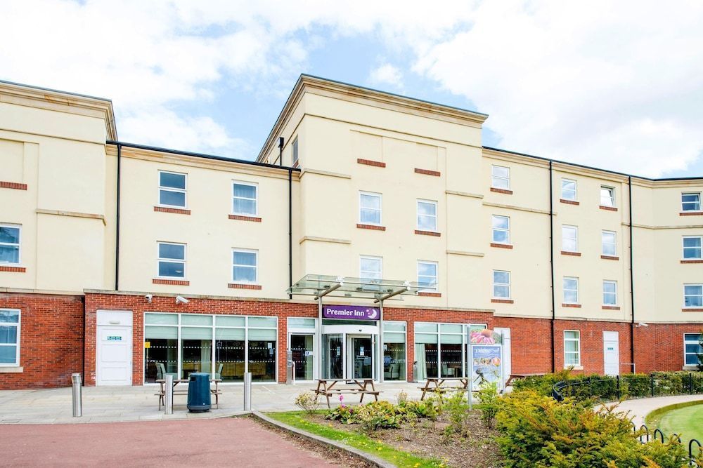 Premier Inn Stoke/Trentham Gardens 1