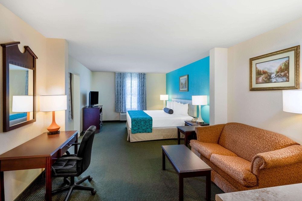 Howard Johnson by Wyndham Houma 1