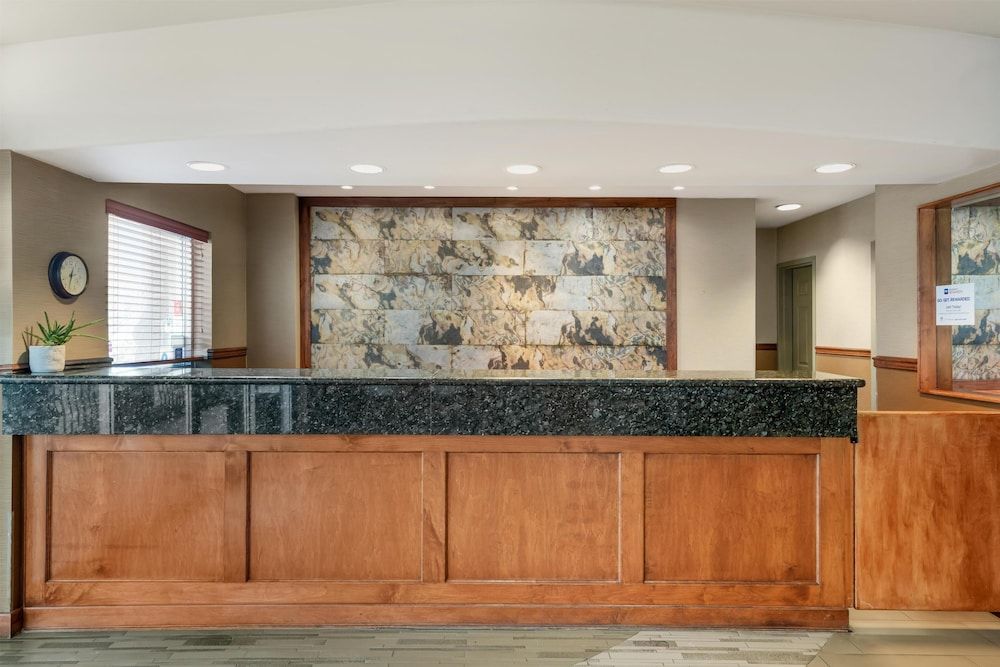 Best Western PLUS Mission City Lodge 2