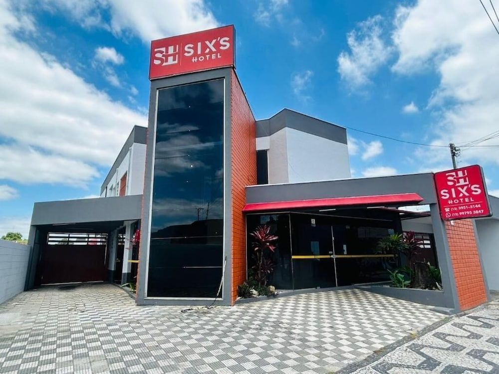 Six's Hotel 1