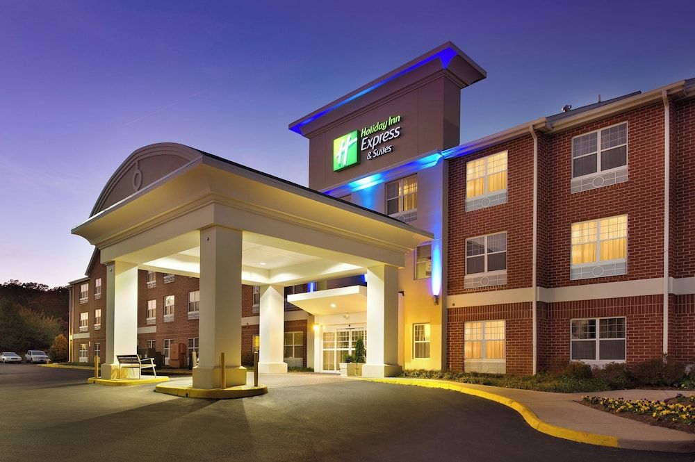 Holiday Inn Express & Suites MANASSAS by IHG 1