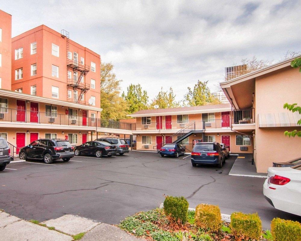 Econo Lodge Portland Downtown 1