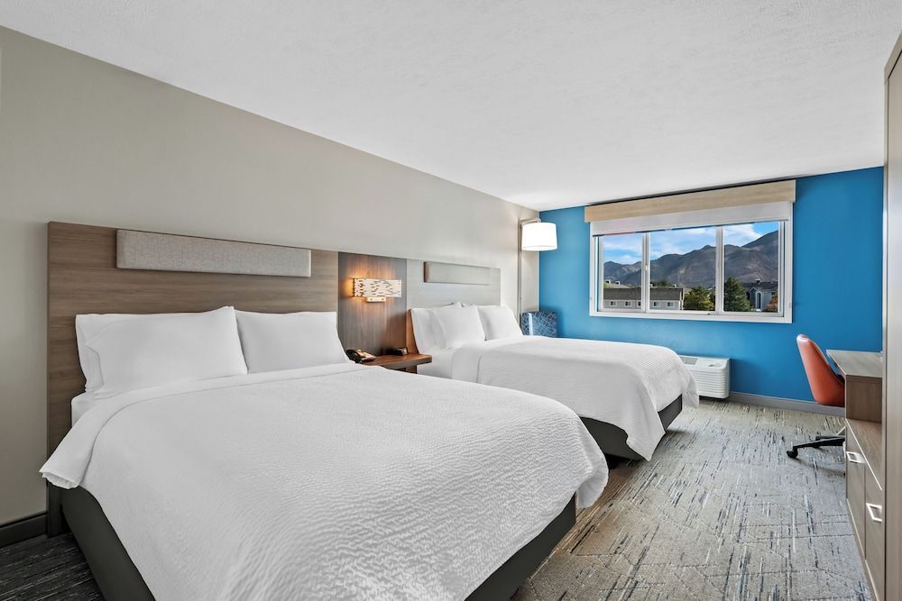Holiday Inn Express & Suites OGDEN by IHG 2