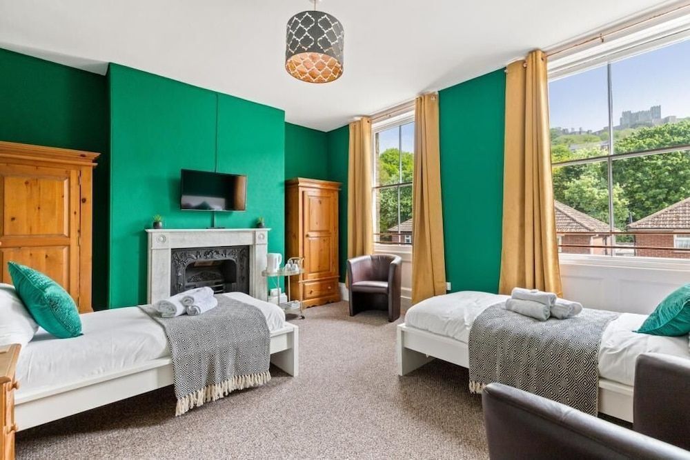 Dover Town Rooms 1