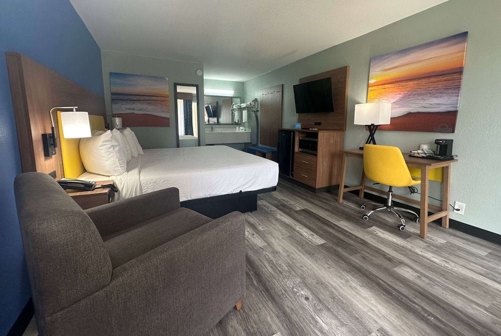 Days Inn & Suites by Wyndham Jennings 1