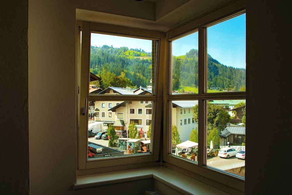 Safestay Kitzbühel Centre 1