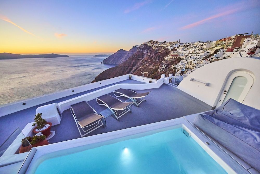 Trieris Villa & Suites 1