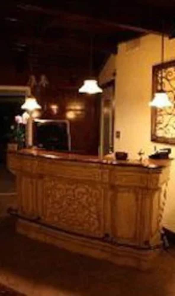 Tuscan Springs Hotel & Spa 2