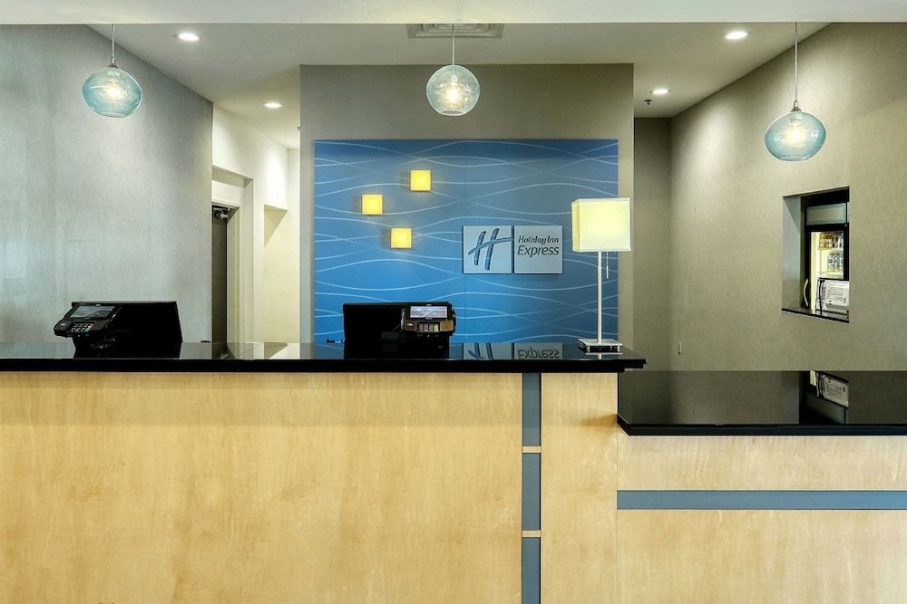 Holiday Inn Express & Suites BATAVIA - DARIEN LAKE by IHG 2