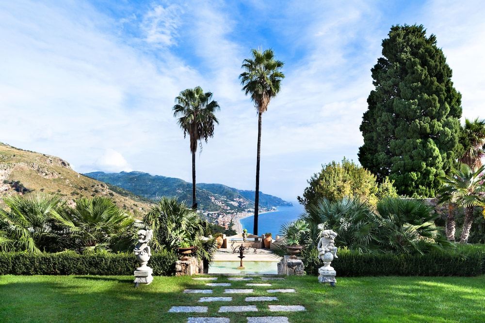 The Ashbee Hotel - The Leading Hotels of the World 1