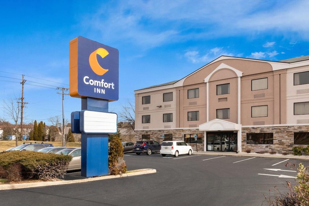 Comfort Inn Bordentown near NJ Turnpike 1