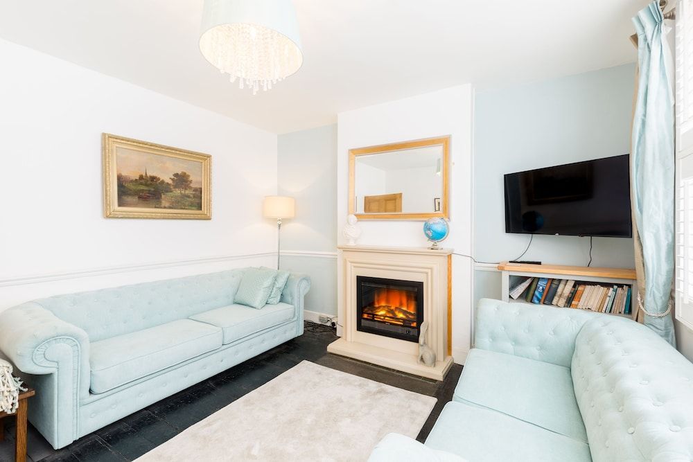 Shakespeare House, Free Parking, Town Centre Location 1