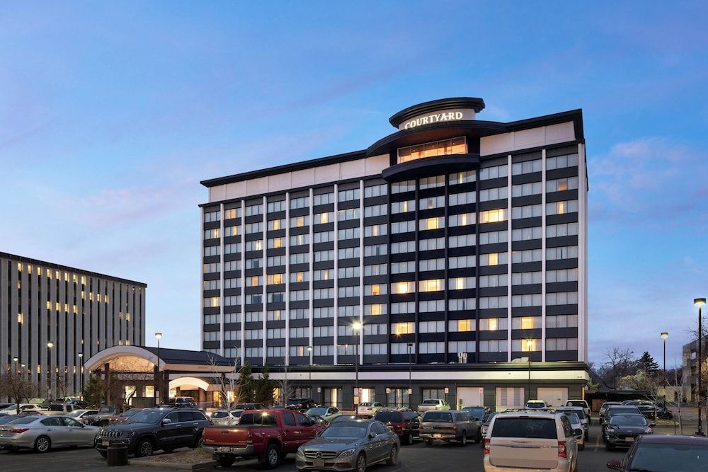 Courtyard by Marriott Denver Cherry Creek 1
