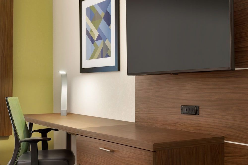 Holiday Inn Express & Suites CINCINNATI SOUTH - WILDER by IHG 2