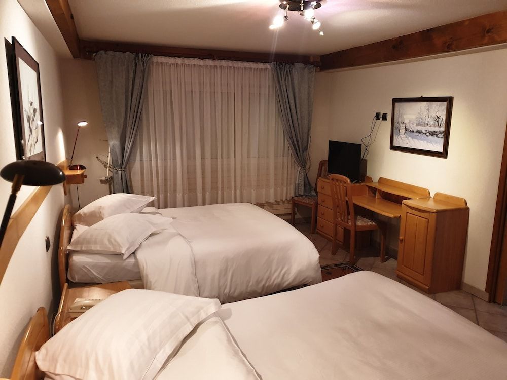 Logis Hotel Restaurant Le Faudé 2