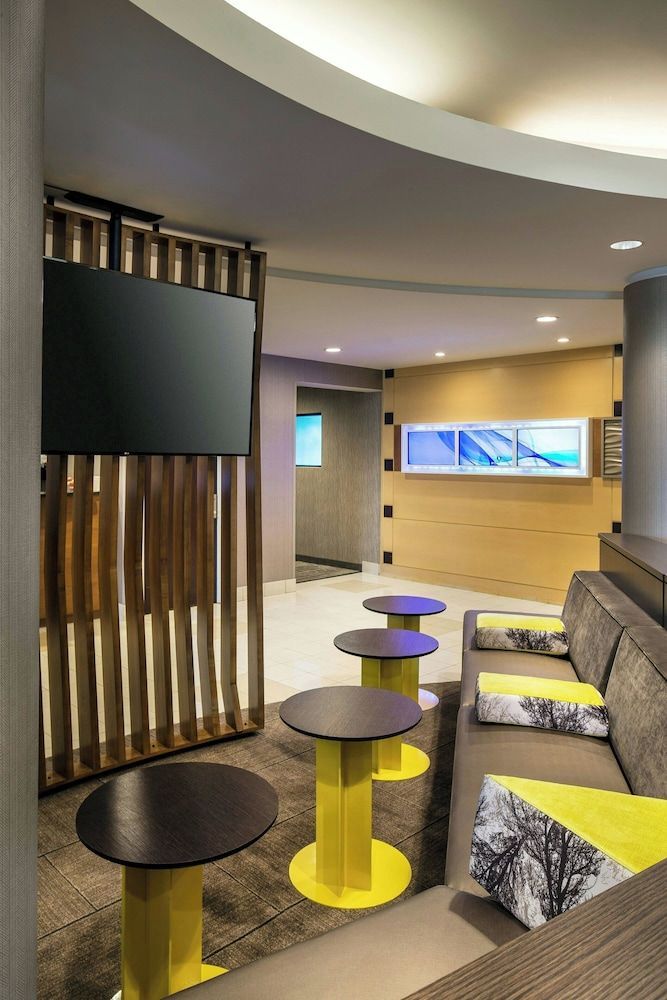 SpringHill Suites Bakersfield 2