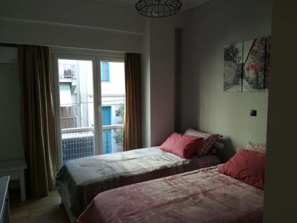 LUXURY ACROPOLIS SUITE 2