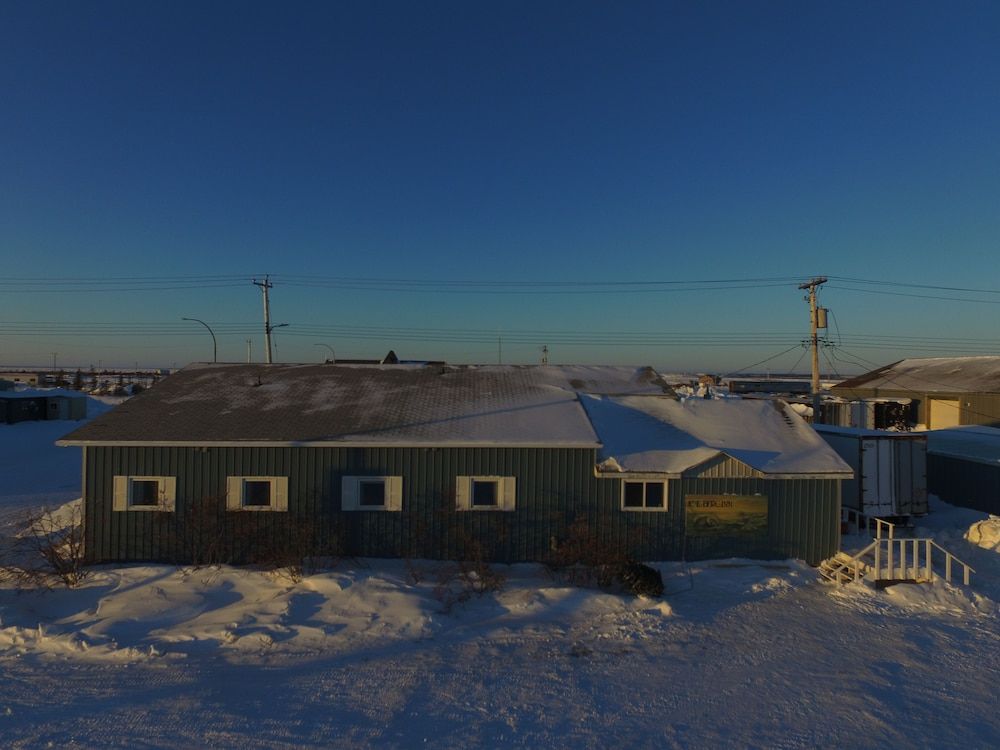 IceBerg Inn 1