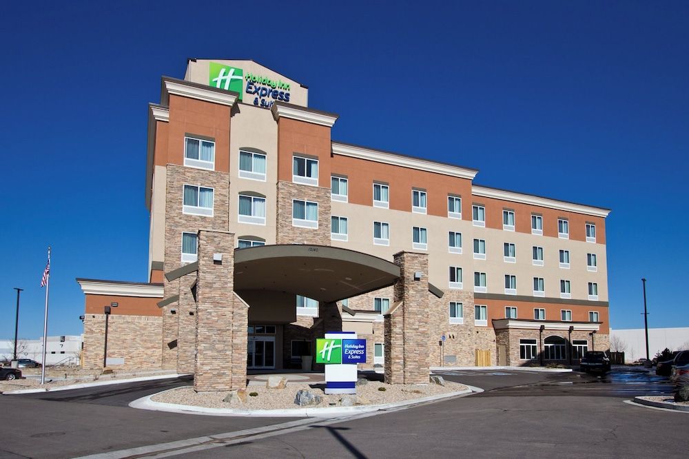 Holiday Inn Express & Suites DENVER EAST-PEORIA STREET by IHG 1