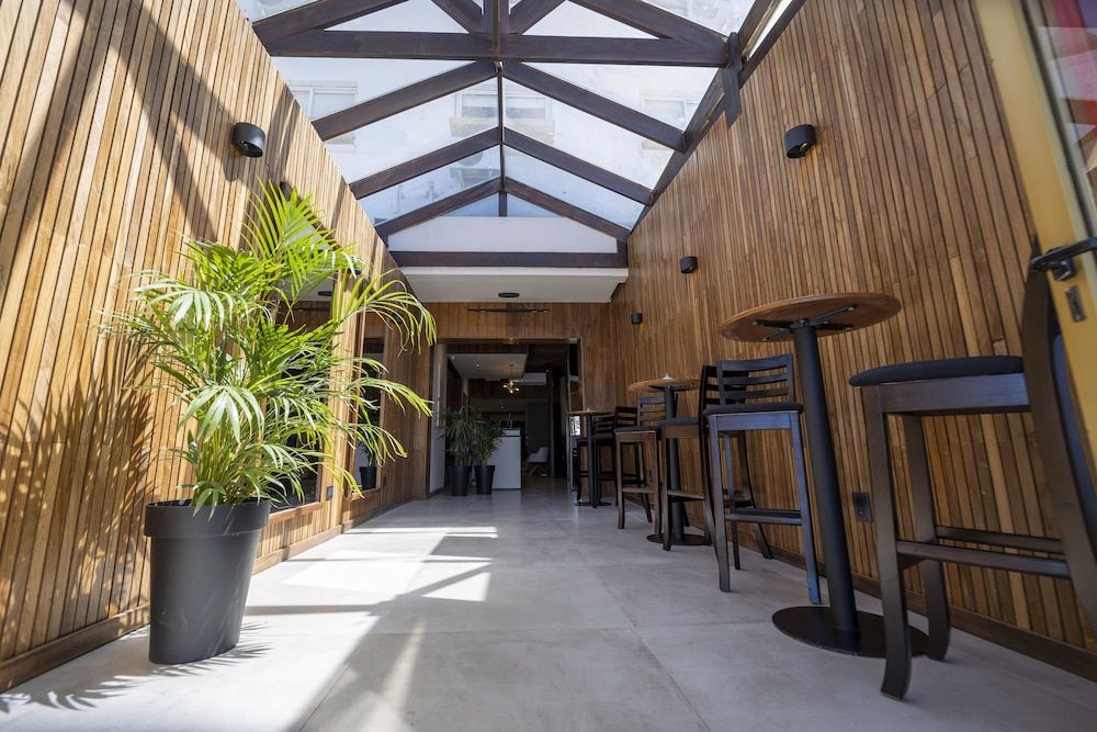 Hotel Montoya 2