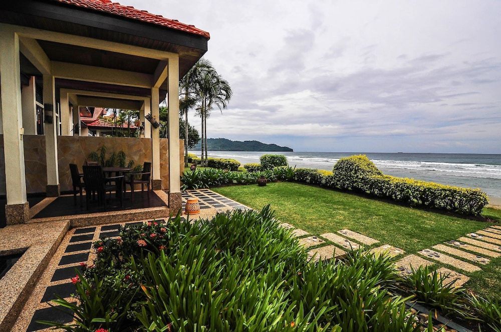 Borneo Beach Villa & Suite 1
