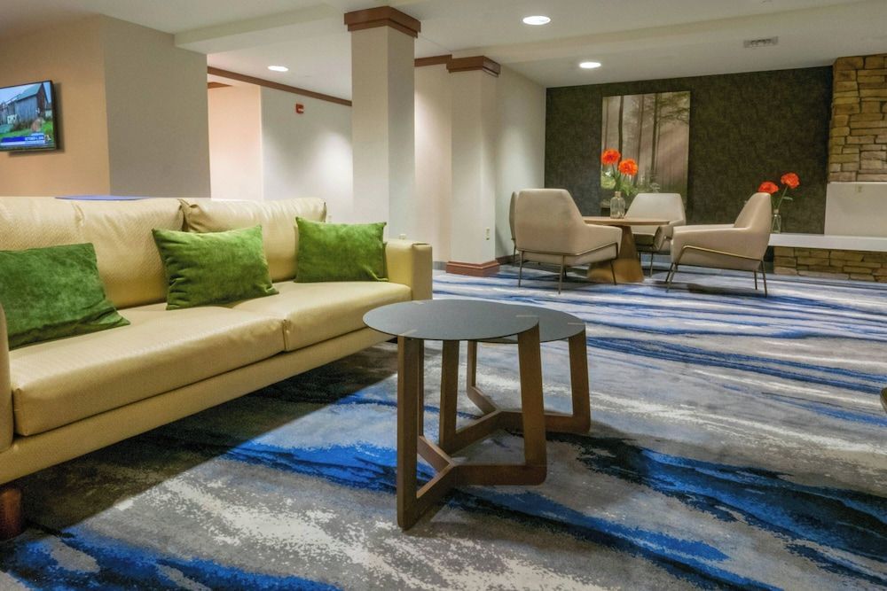 Fairfield Inn by Marriott Hazleton 2