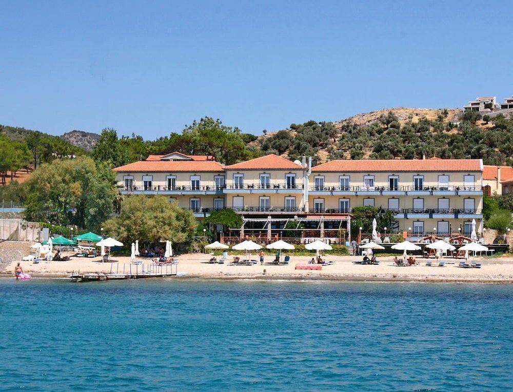 Pebble Beach Hotel 1