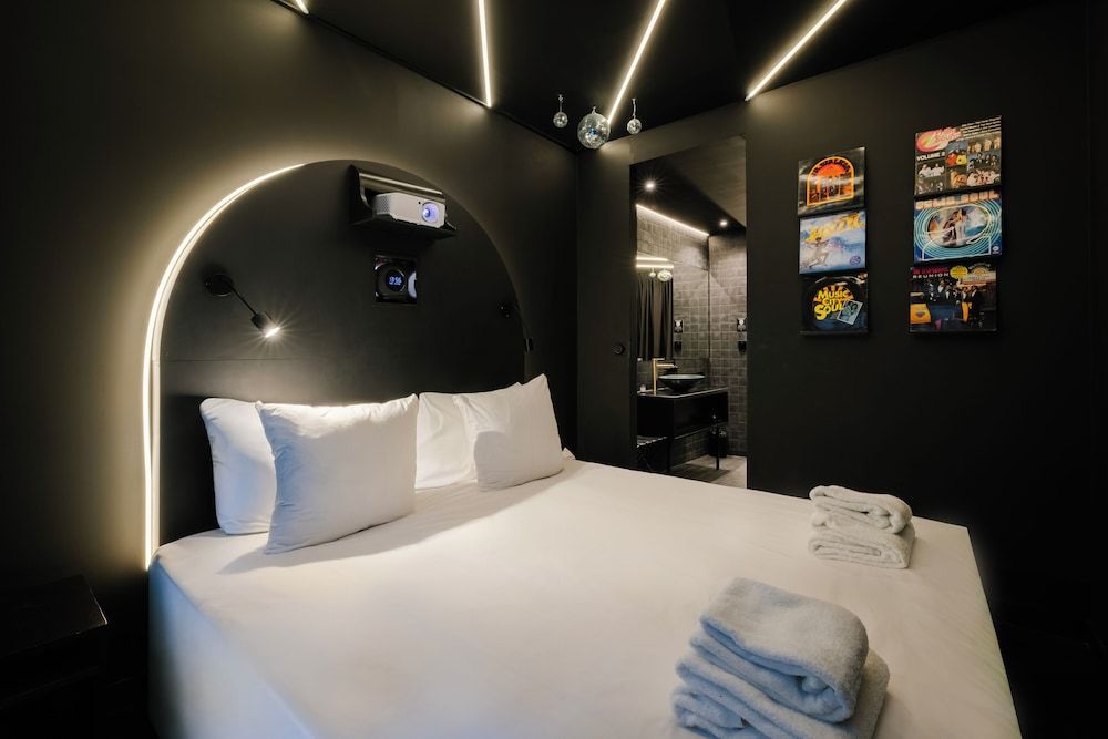 Supper Boutique Suites 2