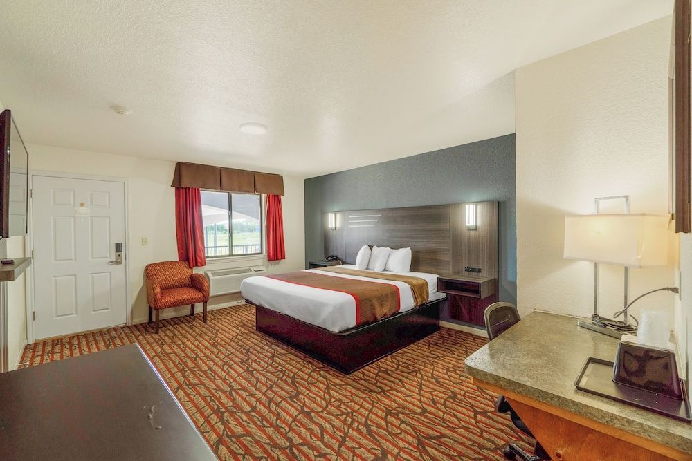 HIgh Five Inn Killeen-Forthood 1