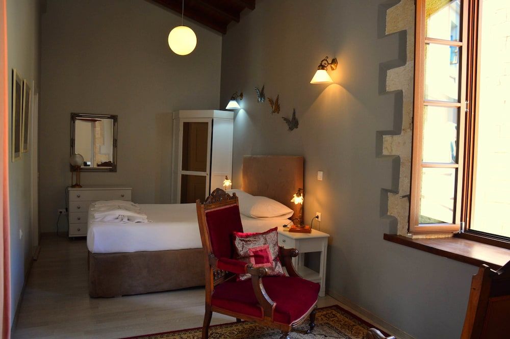 Erietta Suites 1