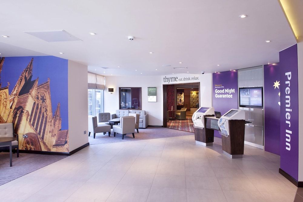 Premier Inn Lincoln City Centre 2