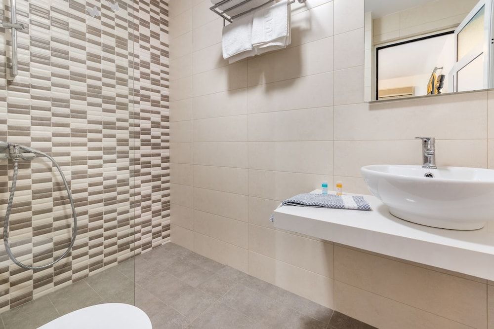 Evdokia Suites 2